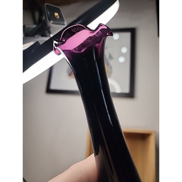 FENTON BLACK AMETHYST HAND PAINTED 10" VASE DAISY STRIPE RUFFLE UNSIGNED - Picture 2 of 7